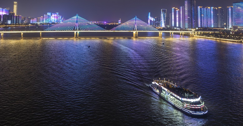 夜游湘江